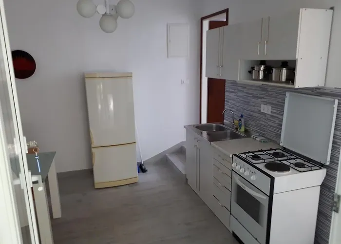 شقة Jadrijevic Brne Primošten